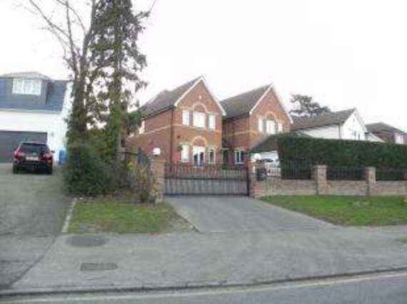 6 Bedroom Detached